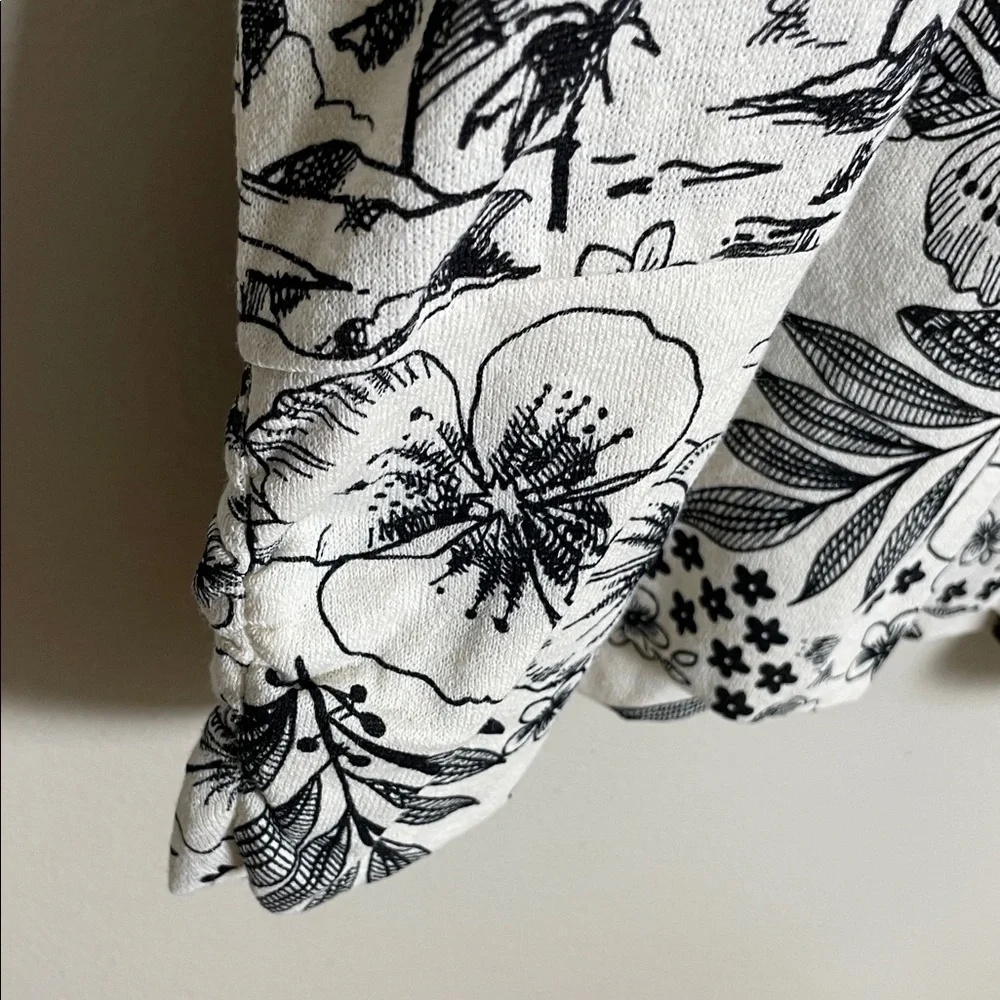 NWT CJ Banks 1X Floral Short Sleeve Top - Picture 4 of 7